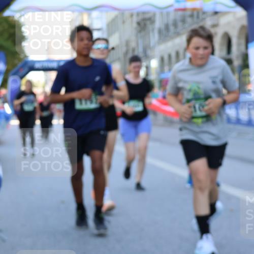 07.09.2025 - BARMER Alsterlauf Strokosch-Dieckow http://msf.ph/oto/8730897 07.09.2025 11:50:36 Ziel  meine-sportfotos.de