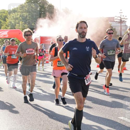 07.09.2025 - BARMER Alsterlauf Yannick Fuchs http://msf.ph/oto/8730900 07.09.2025 09:00:06 Laufen 3456, 572, 2118, 4880, 4267, 447, 518, 5141, 442, 2174 meine-sportfotos.de