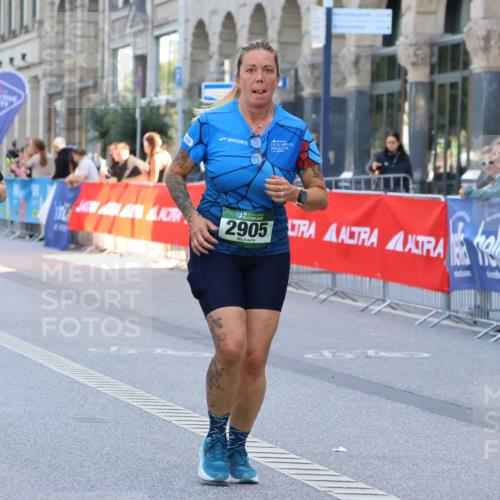 07.09.2025 - BARMER Alsterlauf Strokosch-Dieckow http://msf.ph/oto/8730901 07.09.2025 10:24:51 Ziel 3076, 4165, 4168, 4581, 5610, 5887, 6056 meine-sportfotos.de