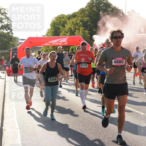 07.09.2025 - BARMER Alsterlauf Yannick Fuchs http://msf.ph/oto/8730905 07.09.2025 09:00:07 Laufen 623, 3456, 162, 2118, 4880, 4476 meine-sportfotos.de