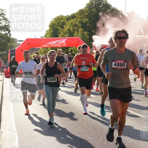 07.09.2025 - BARMER Alsterlauf Yannick Fuchs http://msf.ph/oto/8730907 07.09.2025 09:00:07 Laufen 6237, 3456, 2118, 4880, 447 meine-sportfotos.de