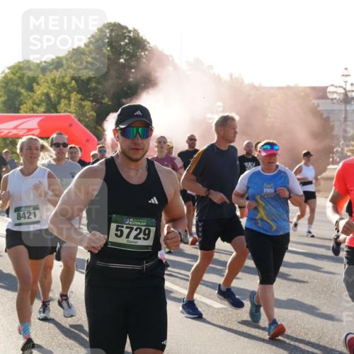 07.09.2025 - BARMER Alsterlauf Yannick Fuchs http://msf.ph/oto/8730929 07.09.2025 09:00:11 Laufen 83591, 4876, 8421, 36, 5729, 17 meine-sportfotos.de