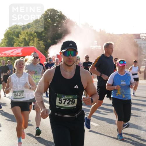 07.09.2025 - BARMER Alsterlauf Yannick Fuchs http://msf.ph/oto/8730930 07.09.2025 09:00:11 Laufen 4876, 8421, 6136, 5729, 15, 10, 17 meine-sportfotos.de