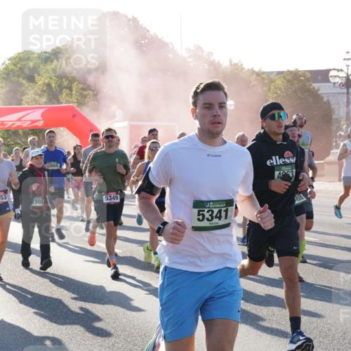 07.09.2025 - BARMER Alsterlauf Yannick Fuchs http://msf.ph/oto/8730968 07.09.2025 09:00:19 Laufen 51, 897, 5353, 2308, 865, 5349, 4263, 36, 5341, 2584, 055, 5340 meine-sportfotos.de