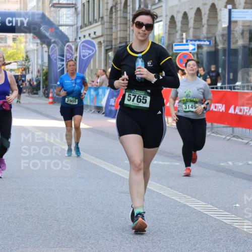 07.09.2025 - BARMER Alsterlauf Strokosch-Dieckow http://msf.ph/oto/8730969 07.09.2025 10:24:45 Ziel 2170, 2691, 2692, 2804, 4168, 4581, 4962, 5090, 5610, 5887, 6056, 8481 meine-sportfotos.de