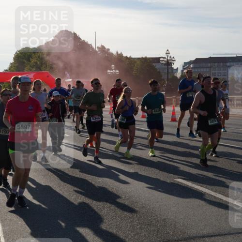 07.09.2025 - BARMER Alsterlauf Yannick Fuchs http://msf.ph/oto/8730978 07.09.2025 09:00:20 Laufen 5197, 5897, 353, 4824, 2308, 5349, 8339, 3055, 5340 meine-sportfotos.de