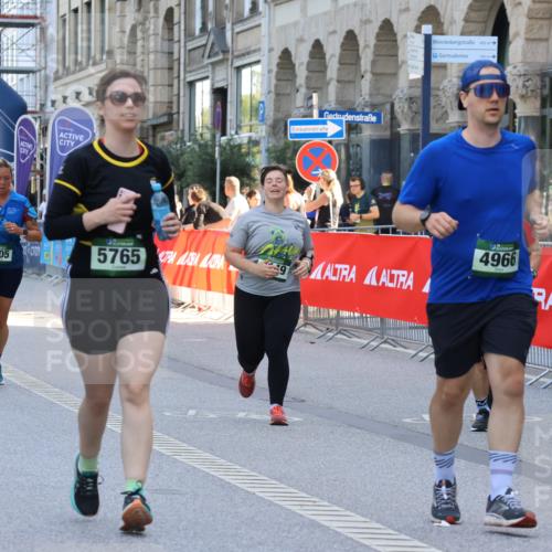 07.09.2025 - BARMER Alsterlauf Strokosch-Dieckow http://msf.ph/oto/8730981 07.09.2025 10:24:44 Ziel 2170, 2691, 2692, 2804, 4168, 4581, 4962, 5090, 5610, 5887, 6056, 8481 meine-sportfotos.de