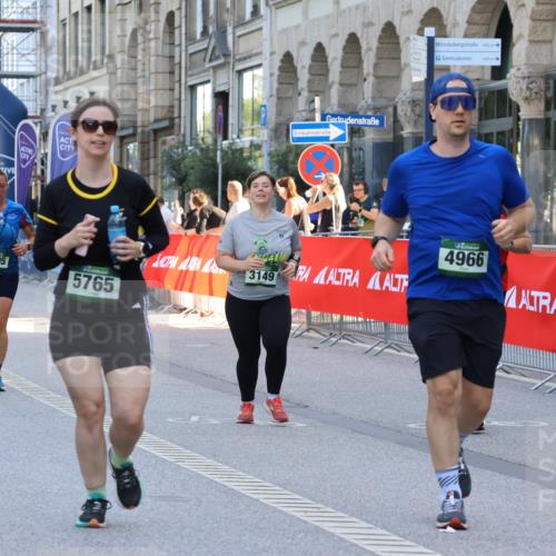 07.09.2025 - BARMER Alsterlauf Strokosch-Dieckow http://msf.ph/oto/8731000 07.09.2025 10:24:44 Ziel 2170, 2691, 2692, 2804, 4168, 4581, 4962, 5090, 5610, 5887, 6056, 8481 meine-sportfotos.de