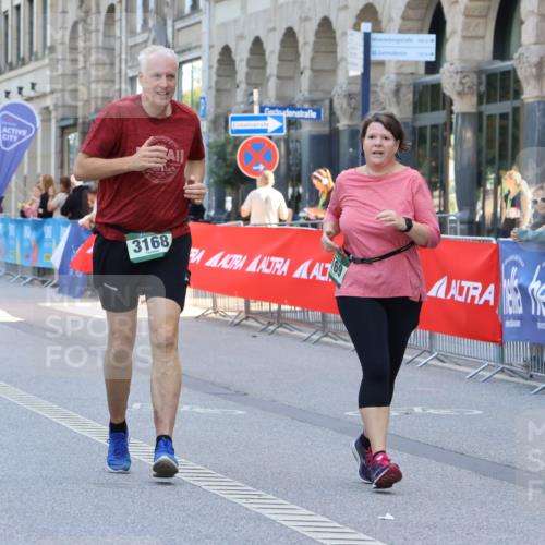 07.09.2025 - BARMER Alsterlauf Strokosch-Dieckow http://msf.ph/oto/8731019 07.09.2025 10:24:32 Ziel 2170, 2691, 2692, 2804, 4168, 4962, 5090, 8481 meine-sportfotos.de