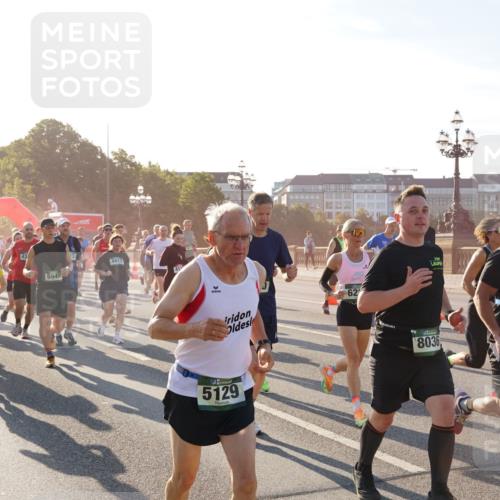 07.09.2025 - BARMER Alsterlauf Yannick Fuchs http://msf.ph/oto/8731022 07.09.2025 09:00:30 Laufen 2076, 43, 5949, 4912, 41, 62, 5129, 8036 meine-sportfotos.de