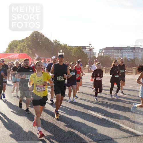 07.09.2025 - BARMER Alsterlauf Yannick Fuchs http://msf.ph/oto/8731031 07.09.2025 09:00:31 Laufen 357, 2076, 4912, 372, 5949, 4119, 5734, 5831, 41 meine-sportfotos.de