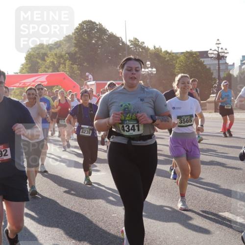 07.09.2025 - BARMER Alsterlauf Yannick Fuchs http://msf.ph/oto/8731073 07.09.2025 09:00:38 Laufen 136, 4792, 510, 6239, 8239, 4341, 3565, 4984, 435 meine-sportfotos.de
