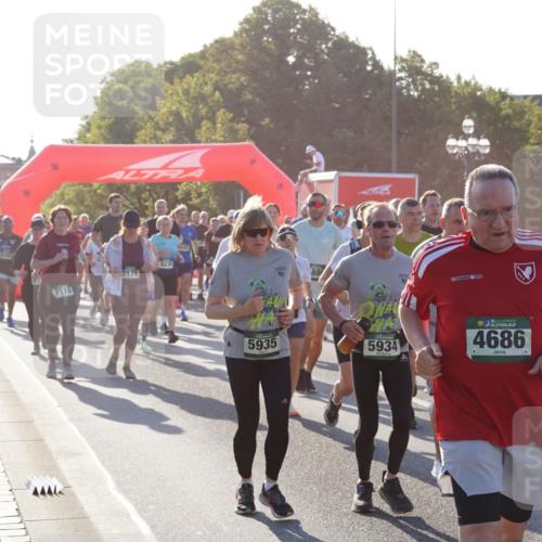 07.09.2025 - BARMER Alsterlauf Yannick Fuchs http://msf.ph/oto/8731086 07.09.2025 09:00:43 Laufen 2119, 2179, 6221, 5935, 11, 5934, 136, 4686, 229 meine-sportfotos.de