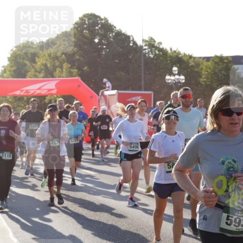 07.09.2025 - BARMER Alsterlauf Yannick Fuchs http://msf.ph/oto/8731101 07.09.2025 09:00:44 Laufen 2119, 4485, 2179, 8224, 5498, 58, 36, 36, 5935, 193 meine-sportfotos.de