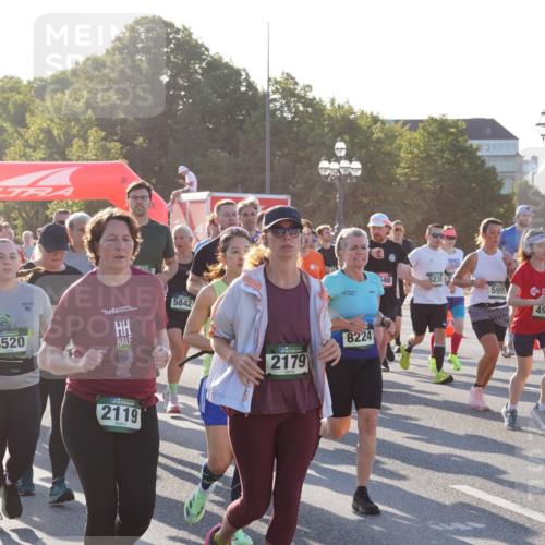 07.09.2025 - BARMER Alsterlauf Yannick Fuchs http://msf.ph/oto/8731116 07.09.2025 09:00:47 Laufen 4520, 19, 5842, 2119, 2179, 8224, 1903, 646, 235, 285, 5955, 4980 meine-sportfotos.de