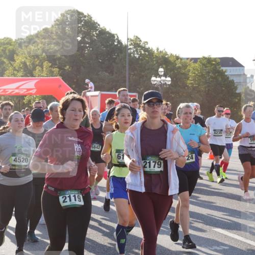 07.09.2025 - BARMER Alsterlauf Yannick Fuchs http://msf.ph/oto/8731119 07.09.2025 09:00:47 Laufen 1210, 828, 4520, 5842, 61, 2179, 24, 2119, 6235, 025, 59, 4980 meine-sportfotos.de