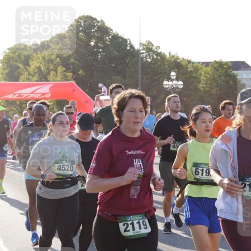 07.09.2025 - BARMER Alsterlauf Yannick Fuchs http://msf.ph/oto/8731121 07.09.2025 09:00:48 Laufen 4520, 45, 36, 5, 2119, 619, 36, 2179 meine-sportfotos.de