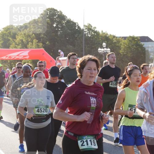 07.09.2025 - BARMER Alsterlauf Yannick Fuchs http://msf.ph/oto/8731124 07.09.2025 09:00:48 Laufen 2833, 4520, 10, 4505, 1, 36, 2179, 36, 2119 meine-sportfotos.de