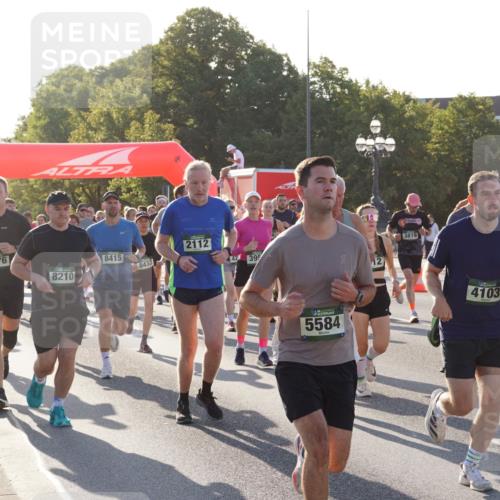 07.09.2025 - BARMER Alsterlauf Yannick Fuchs http://msf.ph/oto/8731158 07.09.2025 09:00:53 Laufen 5303, 2776, 2112, 8415, 8432, 395, 8210, 5584, 12, 3819, 4103, 8414 meine-sportfotos.de