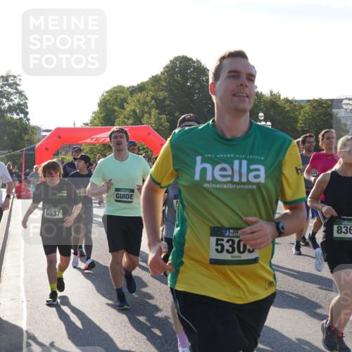 07.09.2025 - BARMER Alsterlauf Yannick Fuchs http://msf.ph/oto/8731197 07.09.2025 09:01:01 Laufen 3030, 6037, 31, 240, 5305, 8366, 5775 meine-sportfotos.de