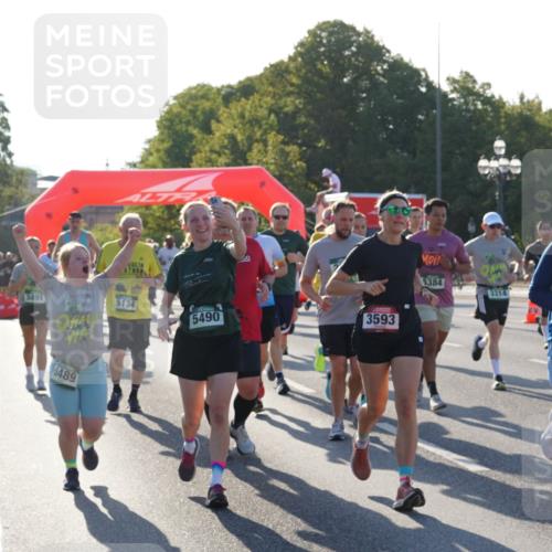 07.09.2025 - BARMER Alsterlauf Yannick Fuchs http://msf.ph/oto/8731260 07.09.2025 09:01:10 Laufen 44414, 5891, 5489, 45, 5134, 5490, 3593, 5384, 3314, 3129, 794 meine-sportfotos.de