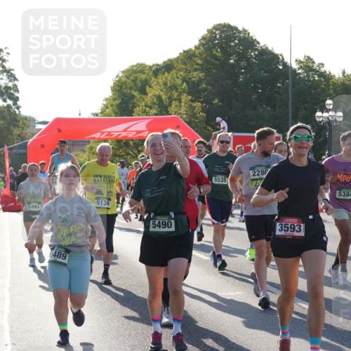 07.09.2025 - BARMER Alsterlauf Yannick Fuchs http://msf.ph/oto/8731267 07.09.2025 09:01:11 Laufen 5891, 489, 5134, 5535, 5490, 2280, 260, 5384, 3314, 3593 meine-sportfotos.de