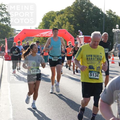 07.09.2025 - BARMER Alsterlauf Yannick Fuchs http://msf.ph/oto/8731290 07.09.2025 09:01:14 Laufen 4244, 5891, 5694, 26, 2, 20, 944, 5134, 5772 meine-sportfotos.de