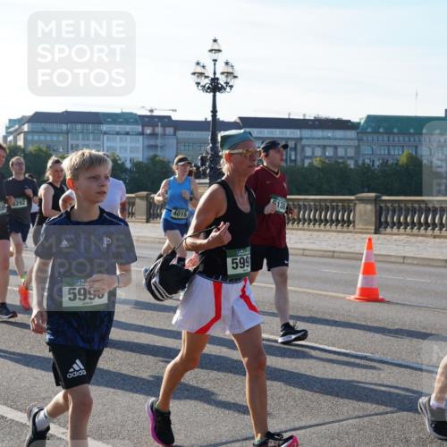 07.09.2025 - BARMER Alsterlauf Yannick Fuchs http://msf.ph/oto/8731331 07.09.2025 09:01:19 Laufen 2259, 3369, 8292, 4015, 5995, 599, 138 meine-sportfotos.de