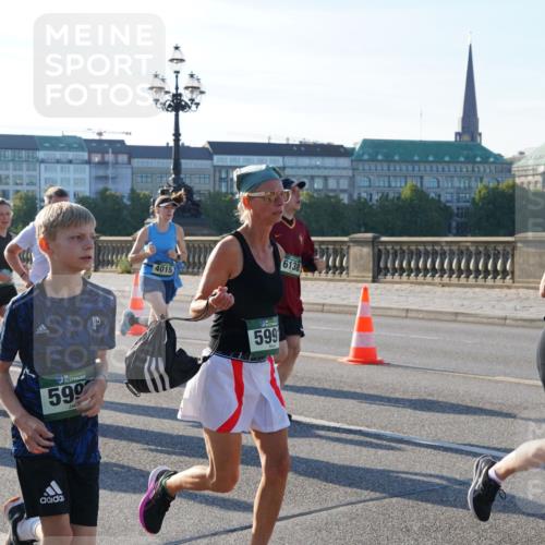 07.09.2025 - BARMER Alsterlauf Yannick Fuchs http://msf.ph/oto/8731332 07.09.2025 09:01:19 Laufen 8292, 4015, 6138, 4107, 599, 5991, 5772 meine-sportfotos.de