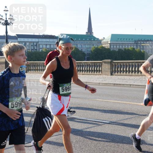 07.09.2025 - BARMER Alsterlauf Yannick Fuchs http://msf.ph/oto/8731336 07.09.2025 09:01:19 Laufen 2731, 806, 4015, 5990, 5991, 4107 meine-sportfotos.de