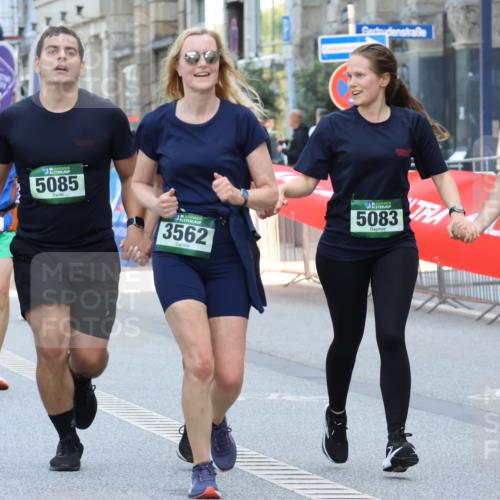 07.09.2025 - BARMER Alsterlauf Strokosch-Dieckow http://msf.ph/oto/8731362 07.09.2025 10:24:03 Ziel 2412, 2905, 3149, 3168, 4966, 5269, 5765 meine-sportfotos.de
