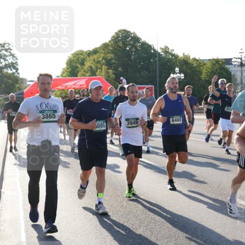 07.09.2025 - BARMER Alsterlauf Yannick Fuchs http://msf.ph/oto/8731372 07.09.2025 09:01:24 Laufen 8436, 3865, 2890, 085, 3949, 8469, 4010, 4104 meine-sportfotos.de