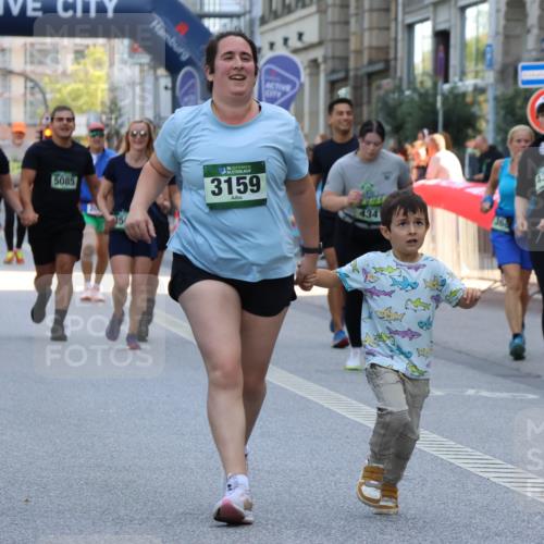 07.09.2025 - BARMER Alsterlauf Strokosch-Dieckow http://msf.ph/oto/8731417 07.09.2025 10:23:58 Ziel 2026, 2412, 3168, 3169, 4966, 5096, 5765 meine-sportfotos.de