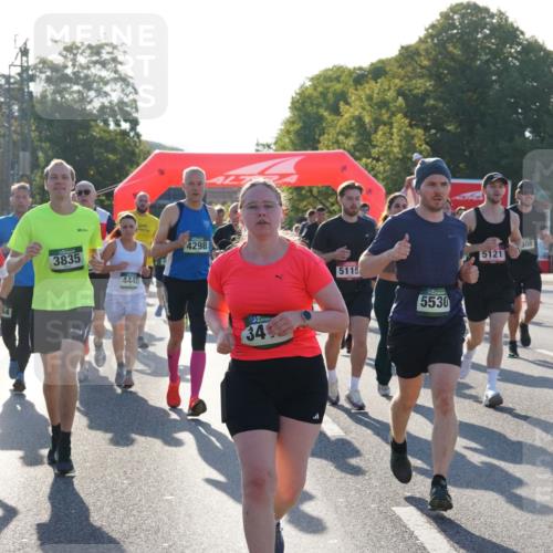 07.09.2025 - BARMER Alsterlauf Yannick Fuchs http://msf.ph/oto/8731465 07.09.2025 09:01:39 Laufen 4848, 3835, 4440, 4298, 34, 5115, 5530, 5121, 308, 5135 meine-sportfotos.de