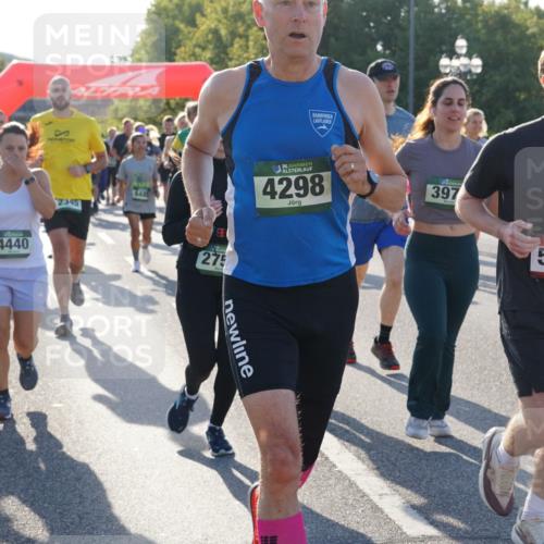 07.09.2025 - BARMER Alsterlauf Yannick Fuchs http://msf.ph/oto/8731485 07.09.2025 09:01:41 Laufen 17, 6225, 4440, 2345, 848, 275, 36, 4298, 397, 136, 5115, 8308 meine-sportfotos.de