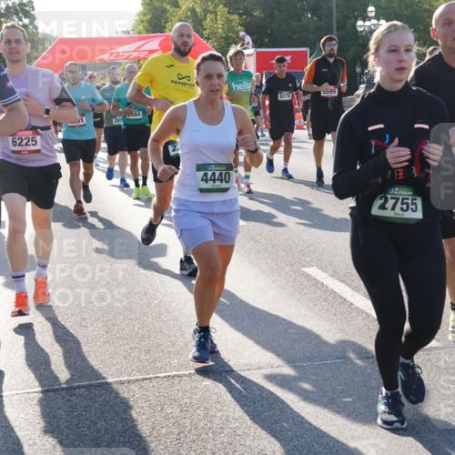07.09.2025 - BARMER Alsterlauf Yannick Fuchs http://msf.ph/oto/8731493 07.09.2025 09:01:43 Laufen 4, 8117, 6225, 296484, 3599, 8370, 4440, 36, 2755, 3959, 50 meine-sportfotos.de