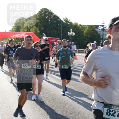 07.09.2025 - BARMER Alsterlauf Yannick Fuchs http://msf.ph/oto/8731512 07.09.2025 09:01:46 Laufen 444, 5363, 34, 282, 2079, 5573, 4929, 2956, 36, 8273 meine-sportfotos.de