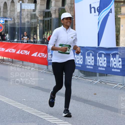 07.09.2025 - BARMER Alsterlauf Strokosch-Dieckow http://msf.ph/oto/8731559 07.09.2025 10:23:44 Ziel 2026, 2261, 2684, 2817, 3168, 3169, 3325, 3326, 4306, 4457, 4841, 5096 meine-sportfotos.de
