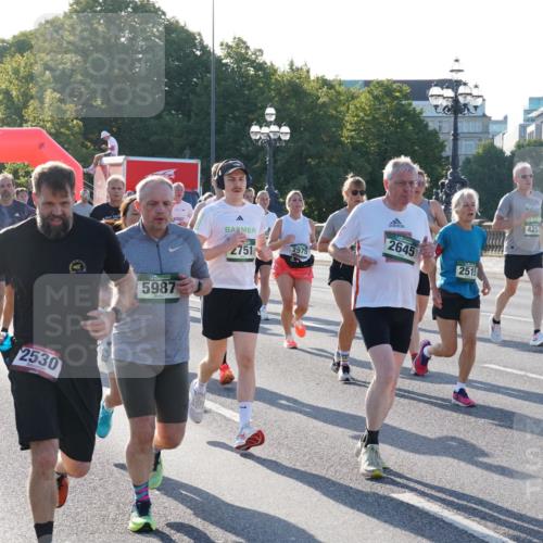 07.09.2025 - BARMER Alsterlauf Yannick Fuchs http://msf.ph/oto/8731573 07.09.2025 09:01:54 Laufen 2243, 5637, 2530, 5987, 2751, 2975, 2645, 2515, 4257 meine-sportfotos.de