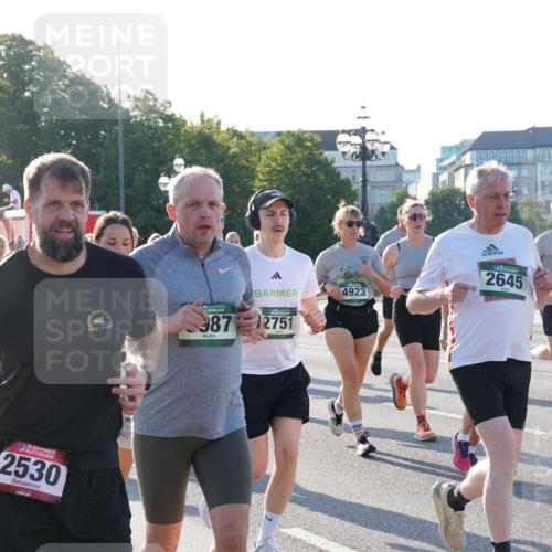 07.09.2025 - BARMER Alsterlauf Yannick Fuchs http://msf.ph/oto/8731582 07.09.2025 09:01:55 Laufen 2229, 2530, 2823, 987, 2751, 2645, 4257, 4923, 142 meine-sportfotos.de