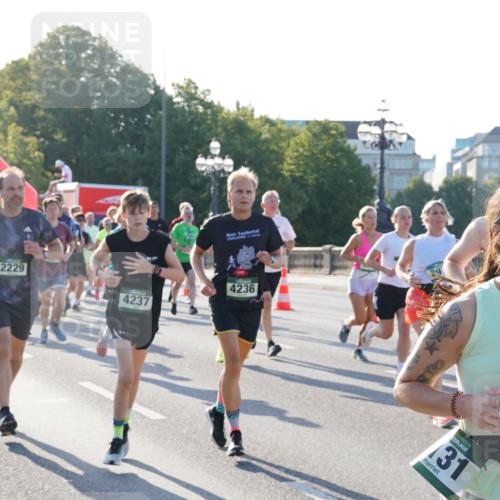07.09.2025 - BARMER Alsterlauf Yannick Fuchs http://msf.ph/oto/8731590 07.09.2025 09:01:56 Laufen 17, 1437, 2229, 4237, 4236, 31, 1923 meine-sportfotos.de