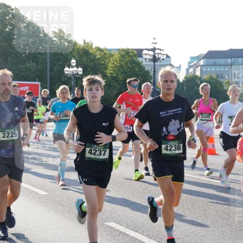 07.09.2025 - BARMER Alsterlauf Yannick Fuchs http://msf.ph/oto/8731600 07.09.2025 09:01:57 Laufen 4478, 365, 290, 2229, 1339, 239, 365, 12, 654, 2, 100, 5295, 2975, 4237, 4236 meine-sportfotos.de