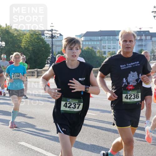 07.09.2025 - BARMER Alsterlauf Yannick Fuchs http://msf.ph/oto/8731607 07.09.2025 09:01:57 Laufen 2229, 2390, 365, 2, 20, 36, 4237, 2, 100, 100, 136, 4236, 2975 meine-sportfotos.de