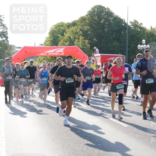 07.09.2025 - BARMER Alsterlauf Yannick Fuchs http://msf.ph/oto/8731621 07.09.2025 09:01:59 Laufen 3658, 3573, 3036, 3574, 6215, 4478, 5619, 5637, 2909, 664, 2911, 5300 meine-sportfotos.de