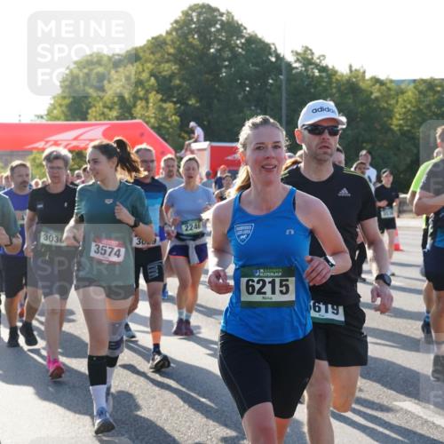 07.09.2025 - BARMER Alsterlauf Yannick Fuchs http://msf.ph/oto/8731637 07.09.2025 09:02:03 Laufen 3573, 309, 3036, 3574, 2246, 136, 6215, 619 meine-sportfotos.de