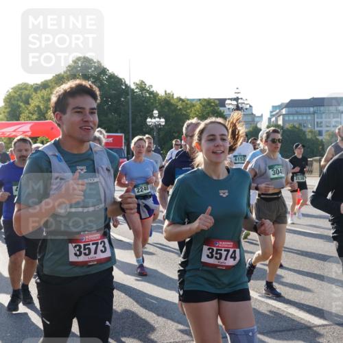 07.09.2025 - BARMER Alsterlauf Yannick Fuchs http://msf.ph/oto/8731649 07.09.2025 09:02:05 Laufen 2521, 2246, 36, 3573, 36, 3574, 6152, 3049, 3538, 3657, 3657 meine-sportfotos.de