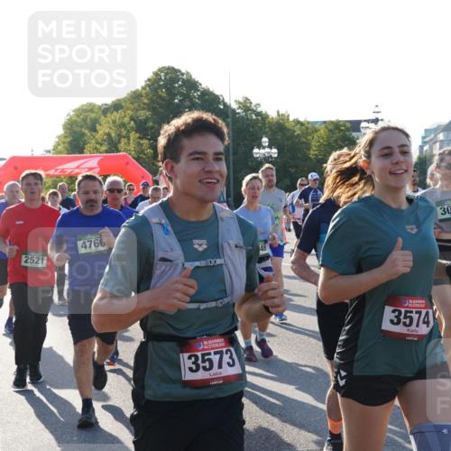 07.09.2025 - BARMER Alsterlauf Yannick Fuchs http://msf.ph/oto/8731652 07.09.2025 09:02:05 Laufen 444, 2521, 4766, 46, 136, 3573, 36, 3574, 3049 meine-sportfotos.de