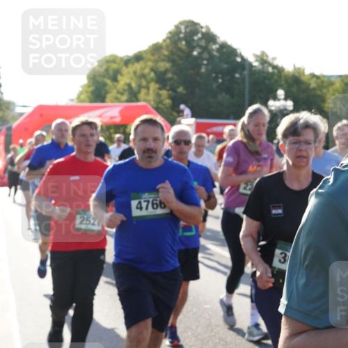 07.09.2025 - BARMER Alsterlauf Yannick Fuchs http://msf.ph/oto/8731653 07.09.2025 09:02:06 Laufen 2521, 4766, 22, 3 meine-sportfotos.de