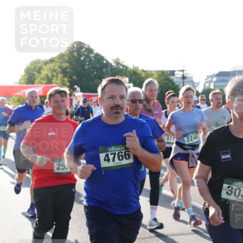 07.09.2025 - BARMER Alsterlauf Yannick Fuchs http://msf.ph/oto/8731662 07.09.2025 09:02:06 Laufen 25, 136, 4766, 371, 2246, 36, 3036 meine-sportfotos.de