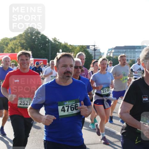 07.09.2025 - BARMER Alsterlauf Yannick Fuchs http://msf.ph/oto/8731664 07.09.2025 09:02:07 Laufen 2521, 36, 4766, 2246, 36, 36, 6152 meine-sportfotos.de